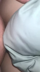 骚逼老婆想让2个人一起操